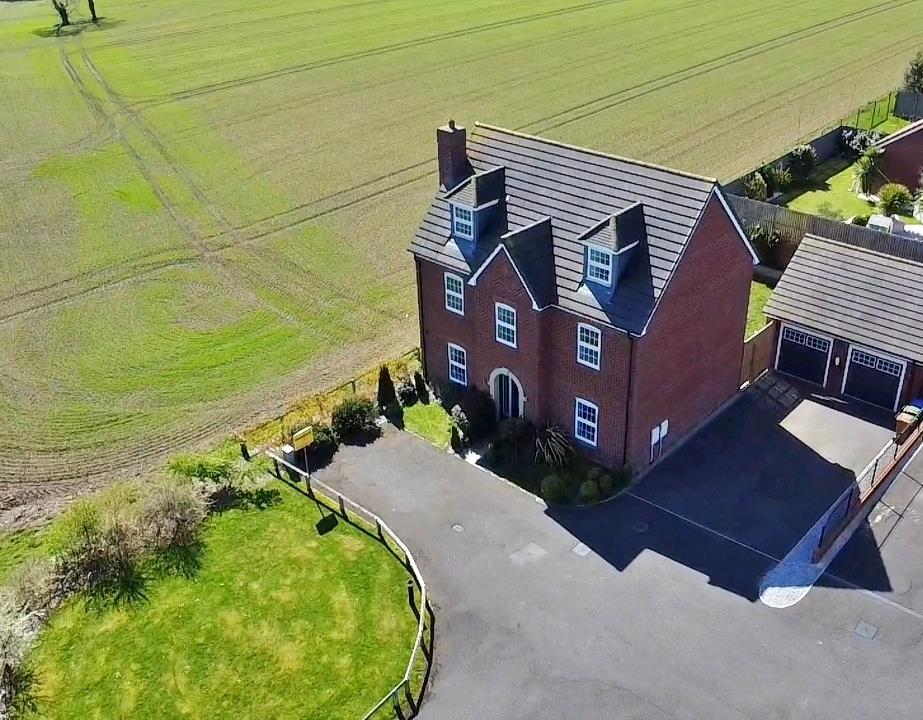 Barber Grove, Swanland