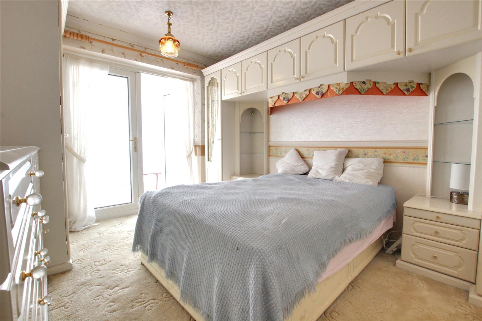 Annie Med Lane, South Cave, Brough