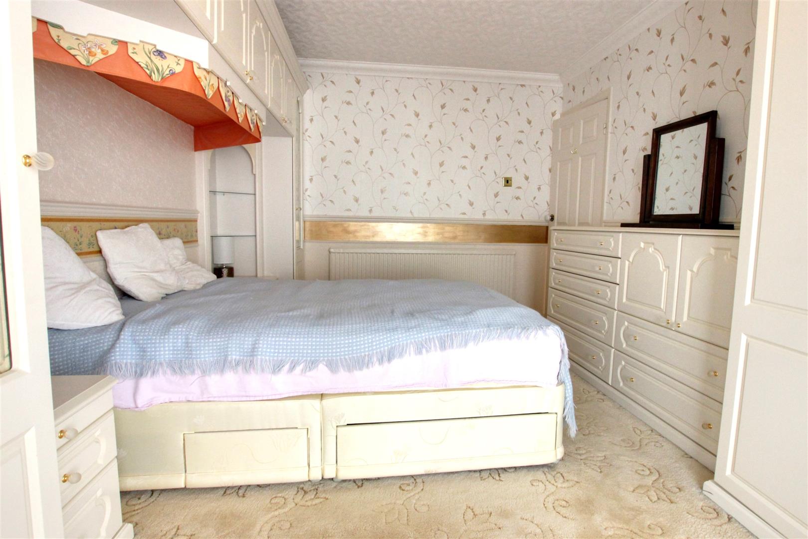 Annie Med Lane, South Cave, Brough