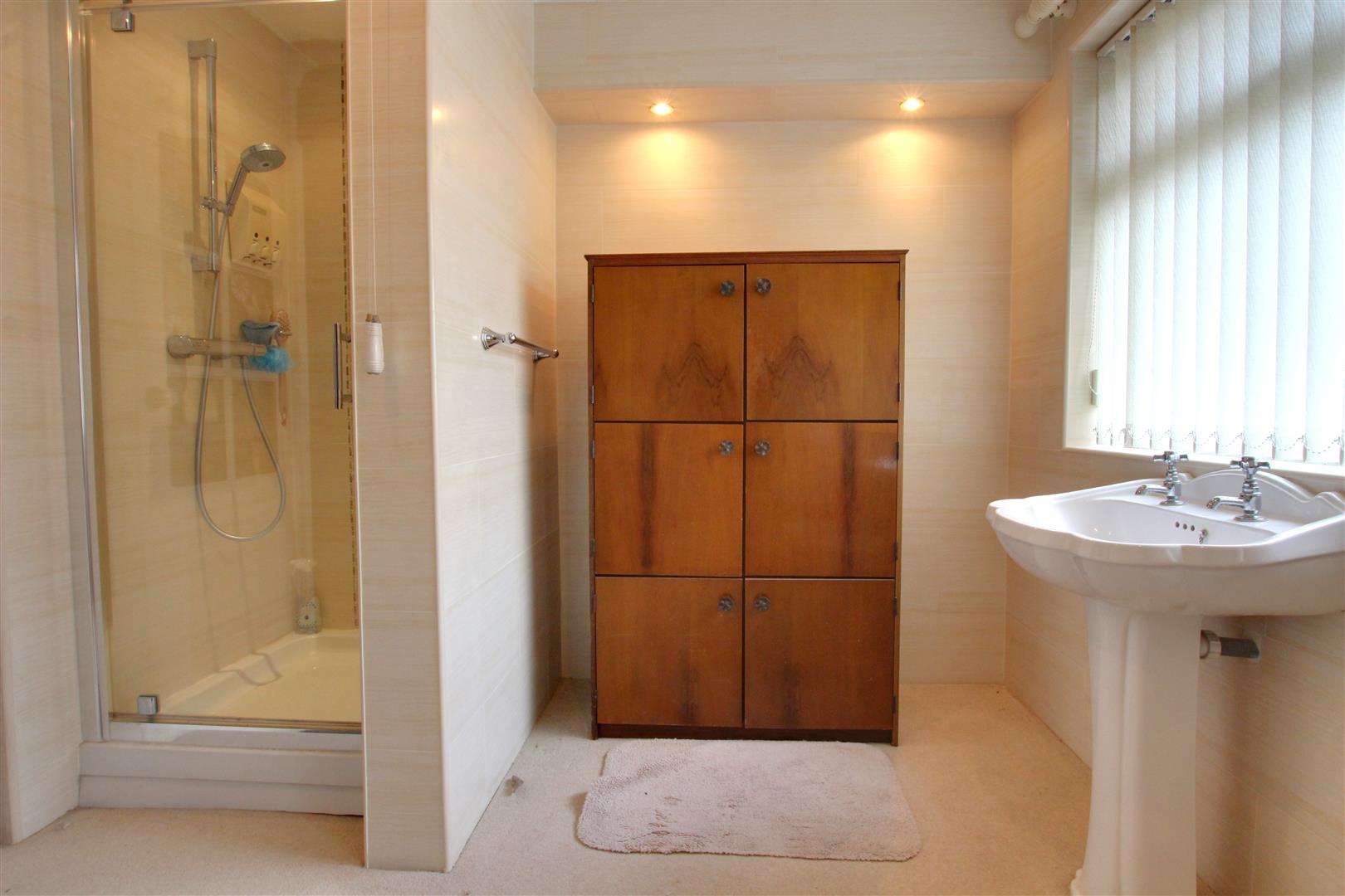 Annie Med Lane, South Cave, Brough