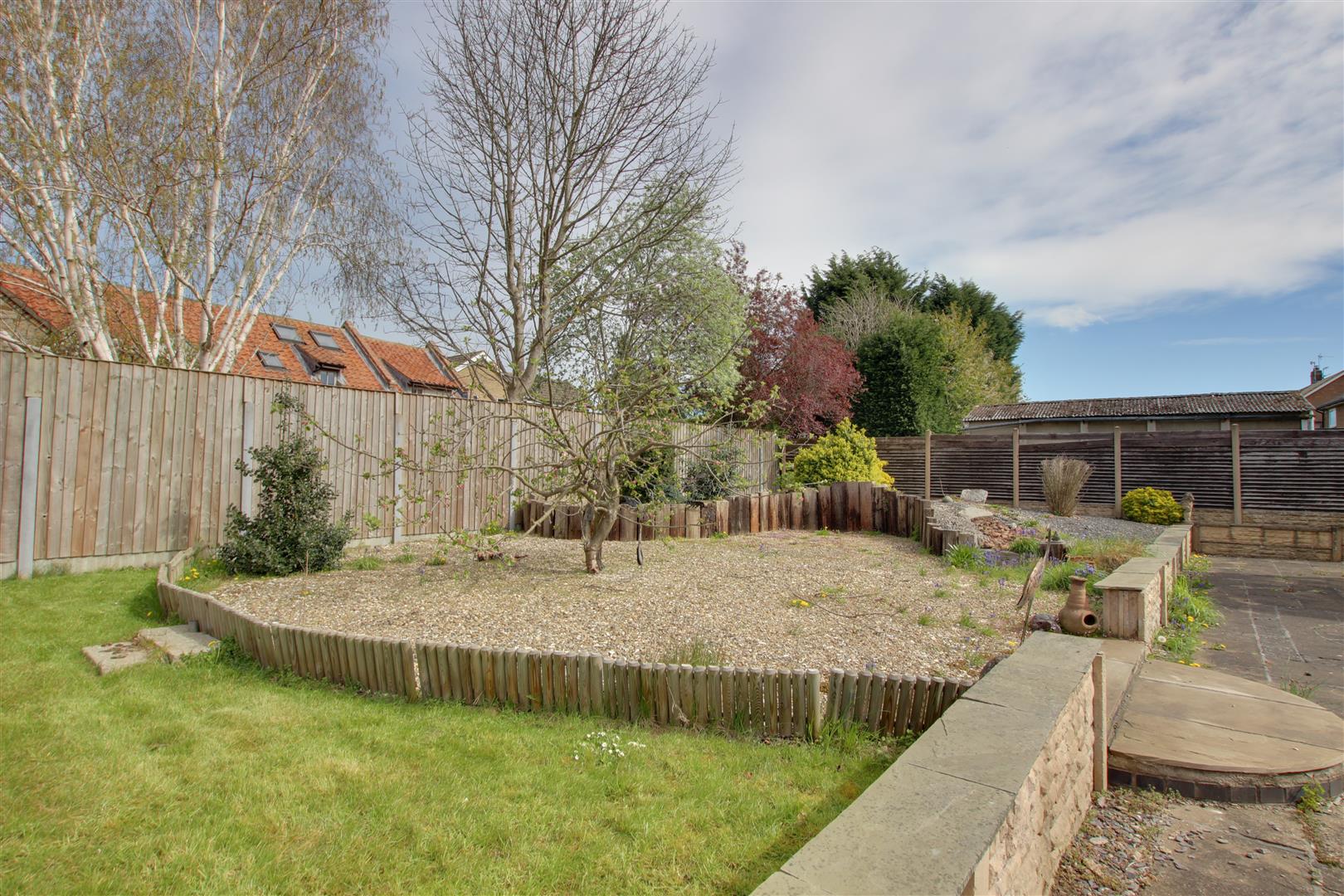 Annie Med Lane, South Cave, Brough