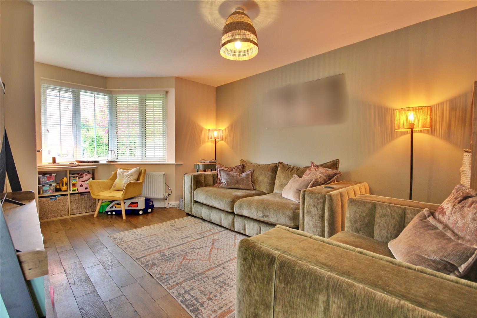 Bullfinch Close, Beverley