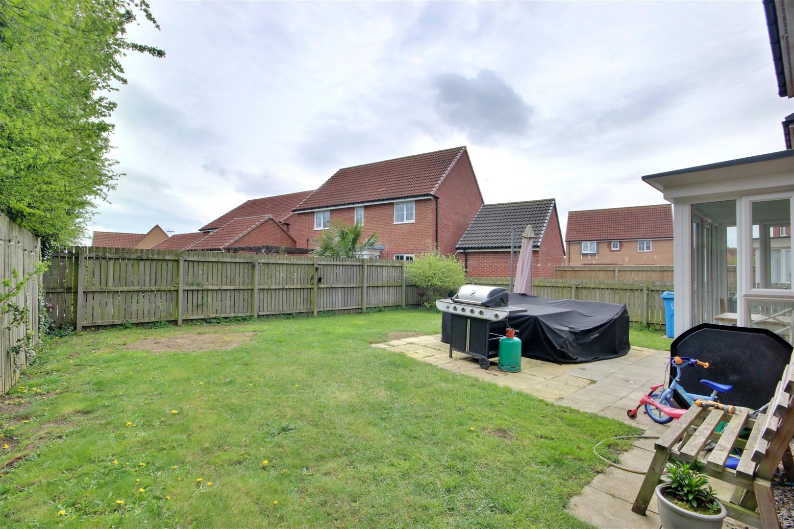 Bullfinch Close, Beverley