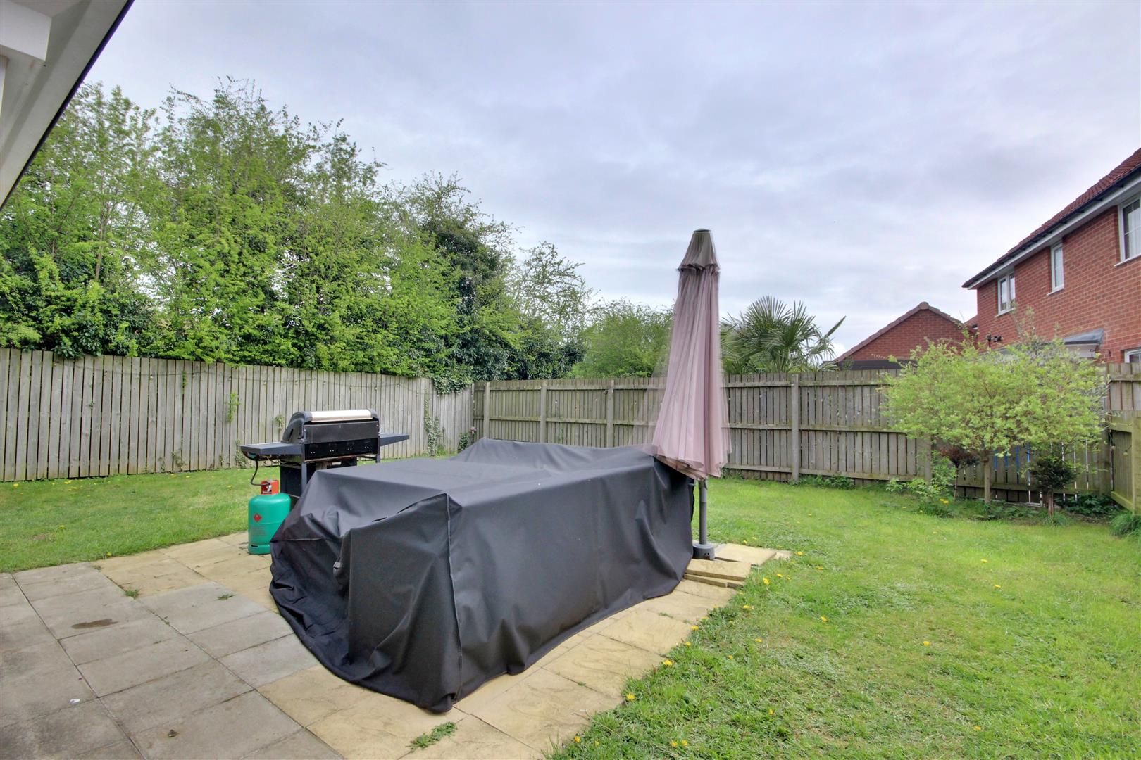 Bullfinch Close, Beverley