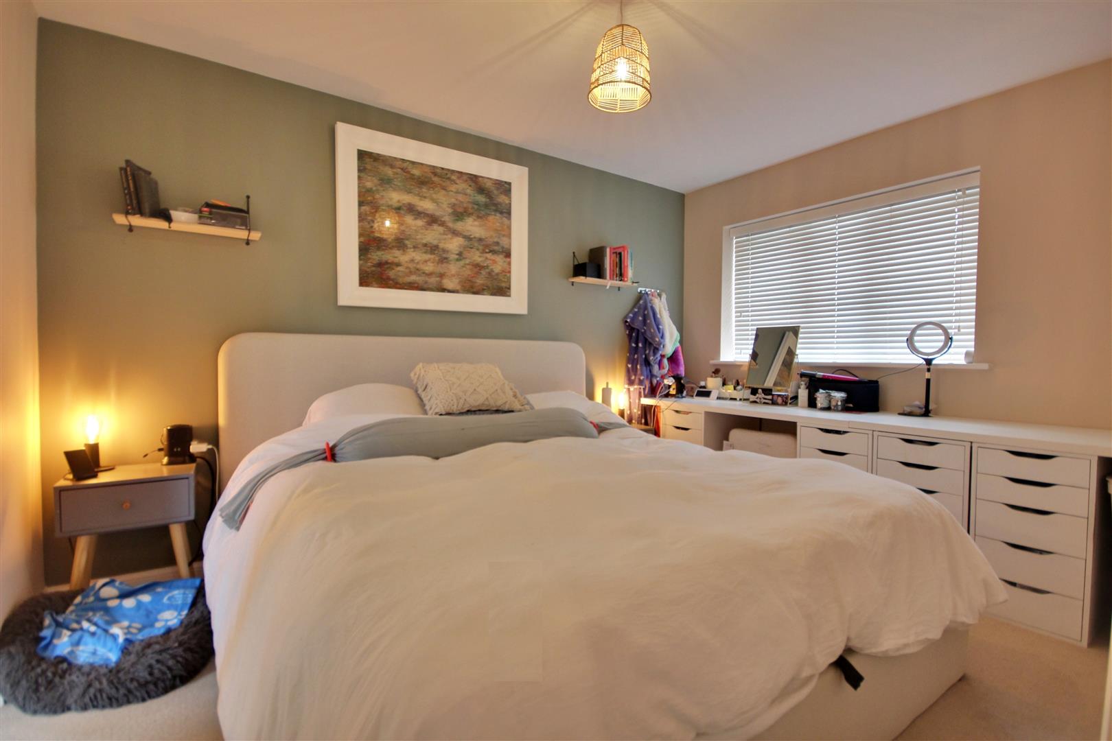 Bullfinch Close, Beverley