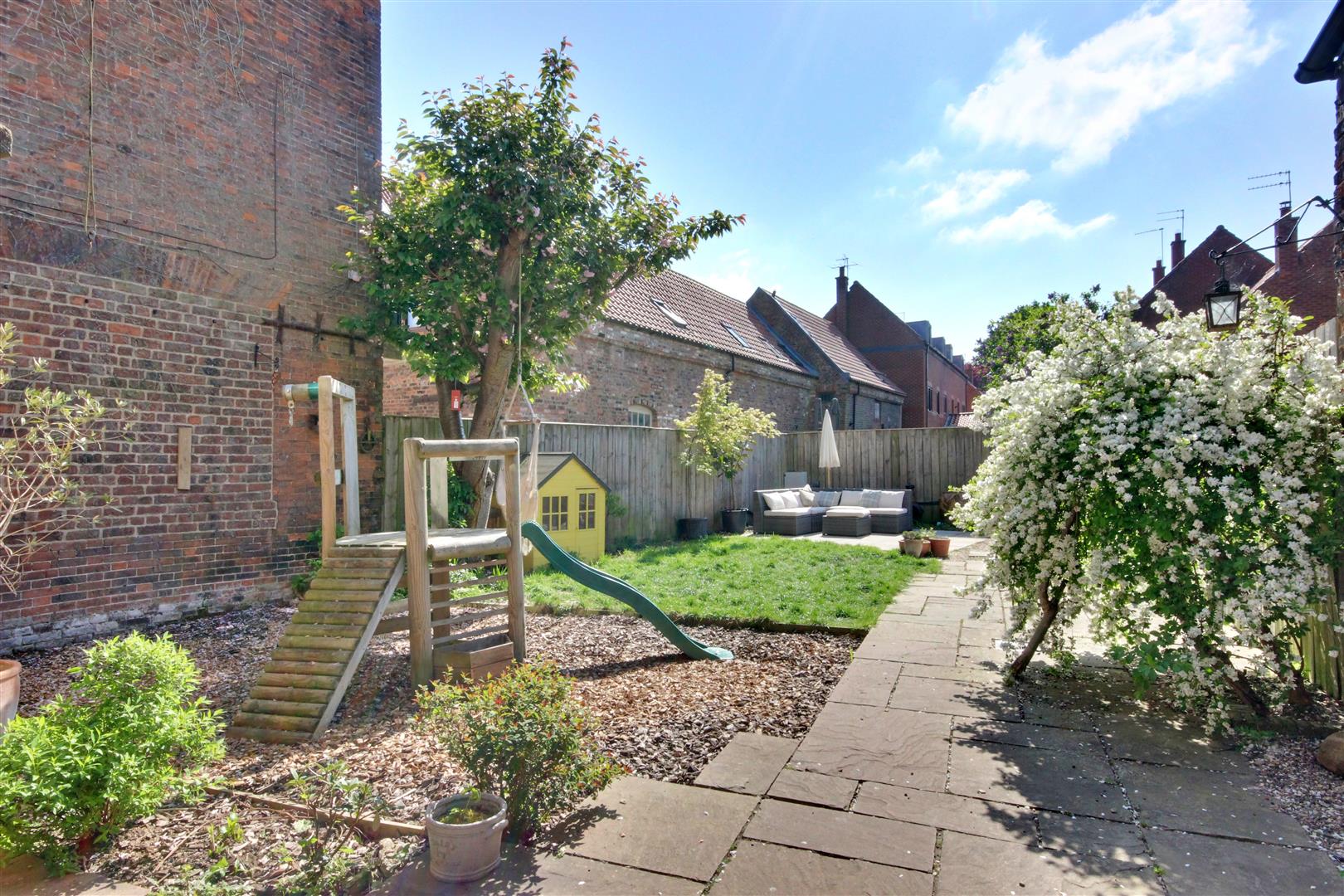 North Bar Within, Beverley