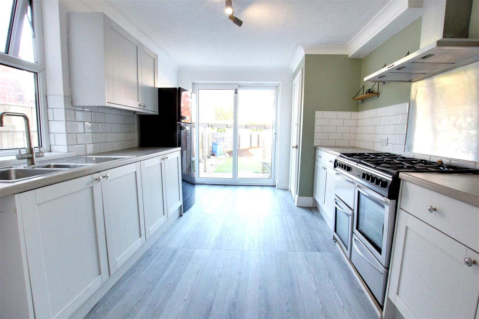 New Village Road, Cottingham