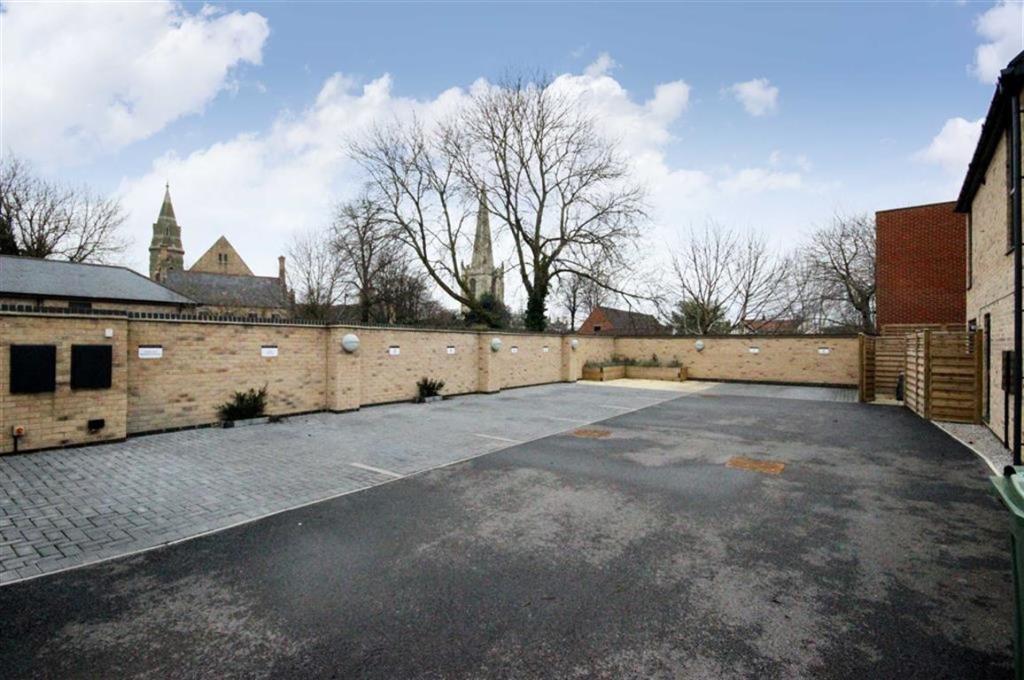 Whitegate Court, Hessle