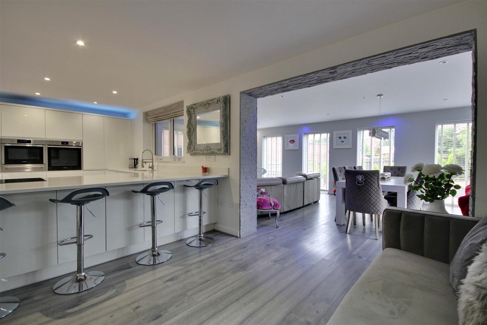The Pines, Kingswood, Hull