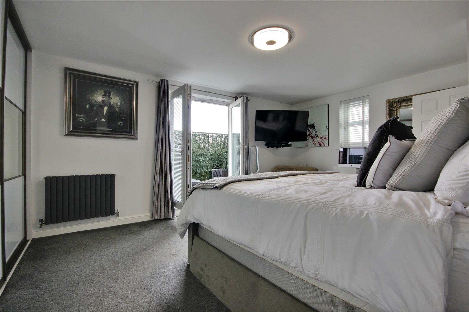 The Pines, Kingswood, Hull