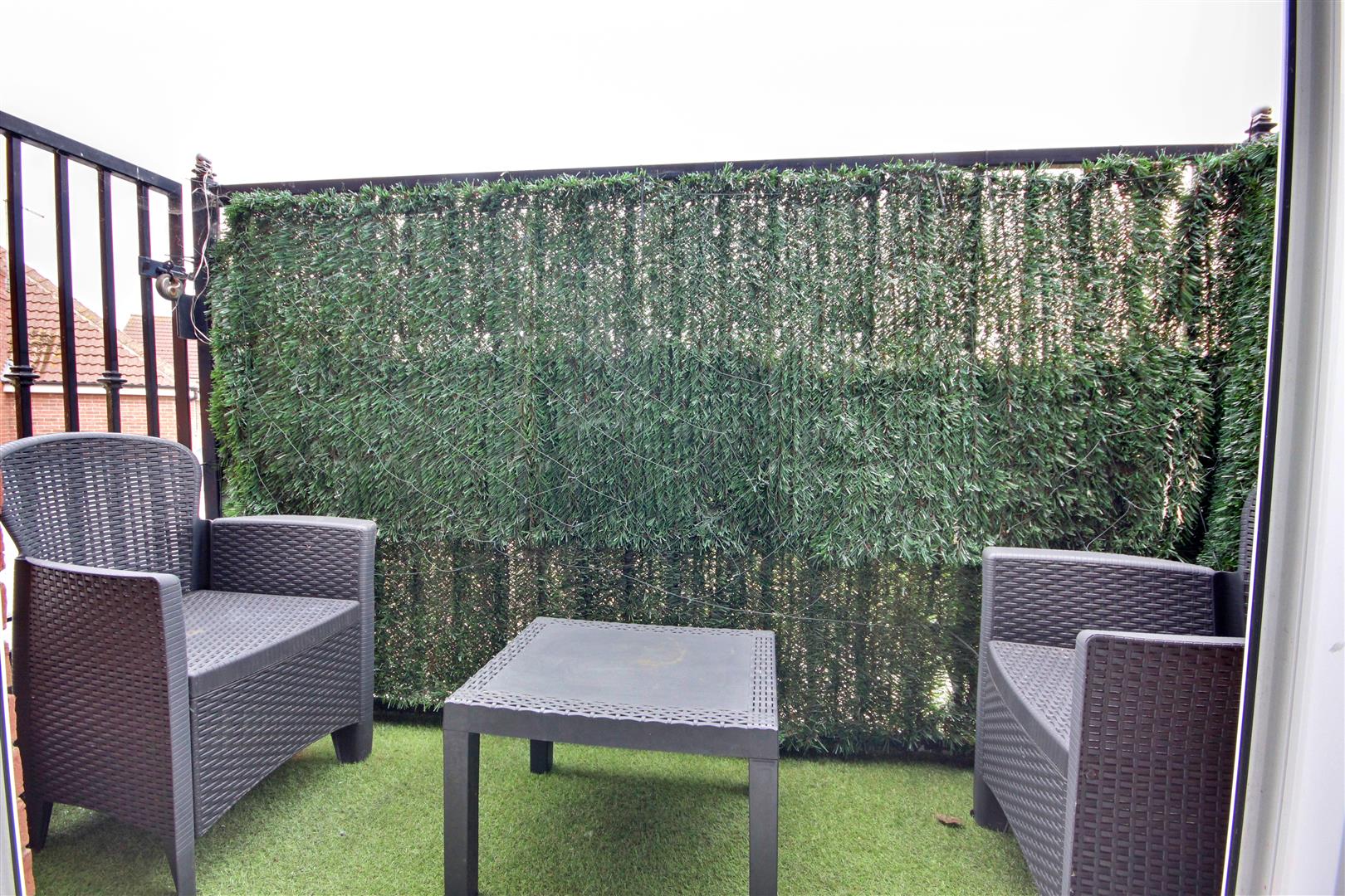 The Pines, Kingswood, Hull