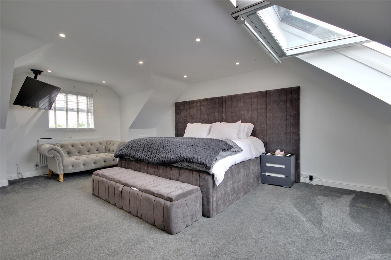 The Pines, Kingswood, Hull