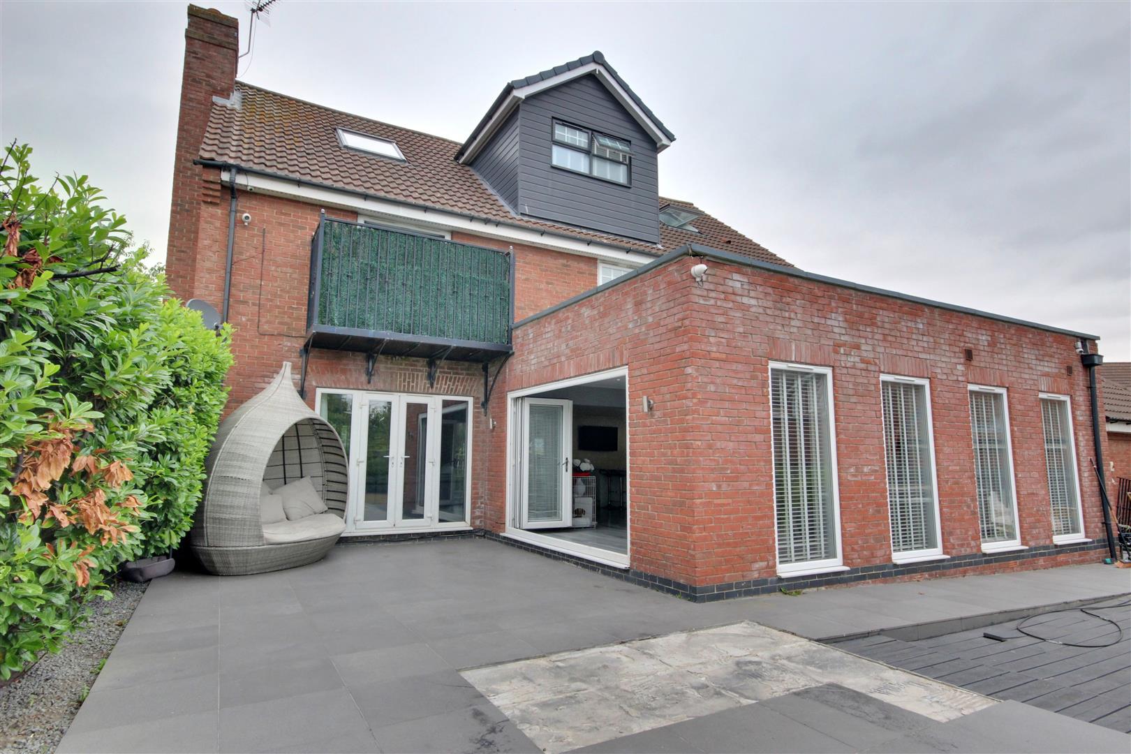 The Pines, Kingswood, Hull