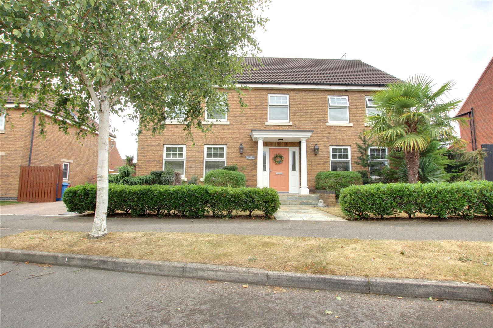 The Pines, Kingswood, Hull