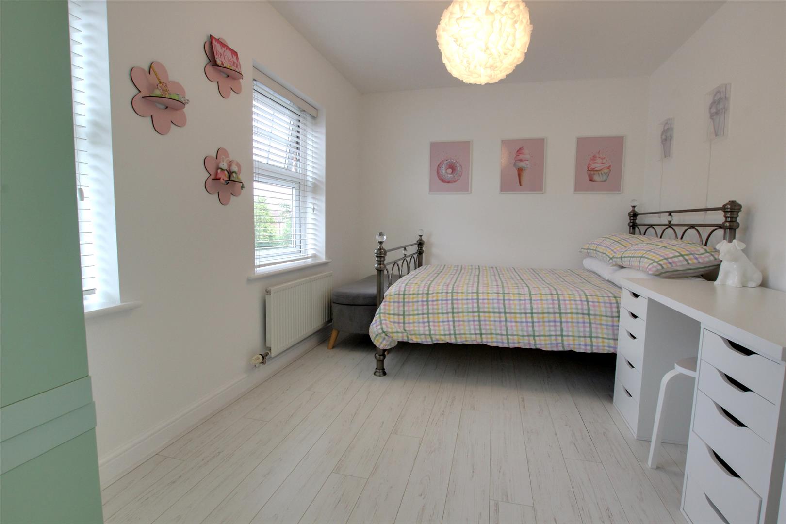 The Pines, Kingswood, Hull