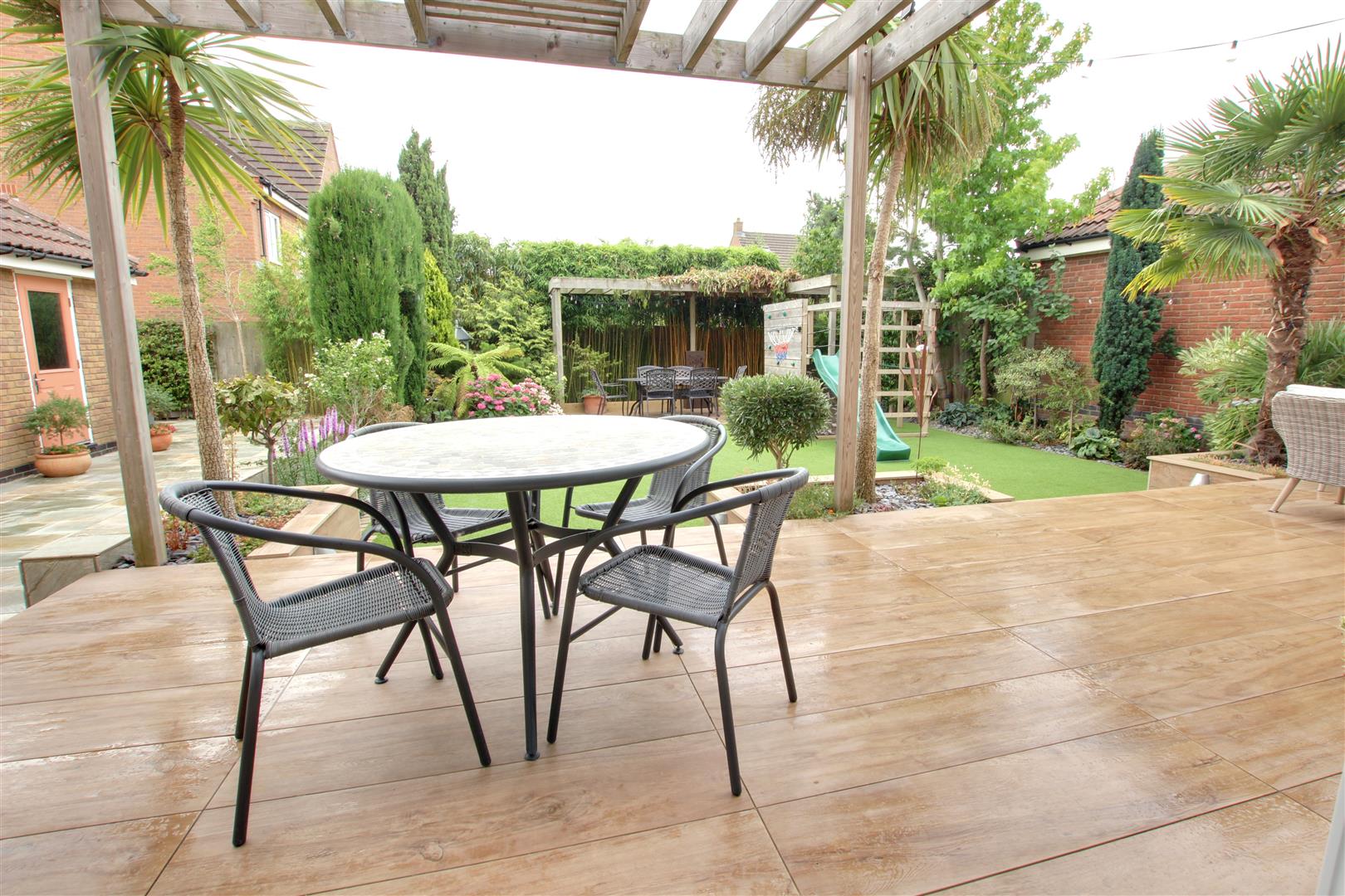 The Pines, Kingswood, Hull