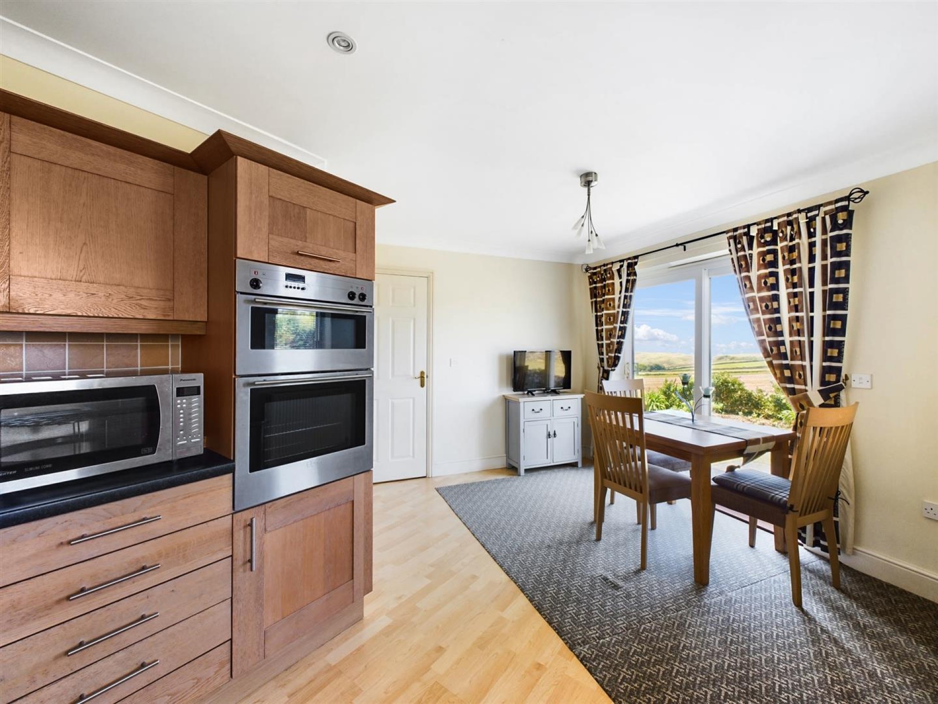 Jubilee Close, Cubert,