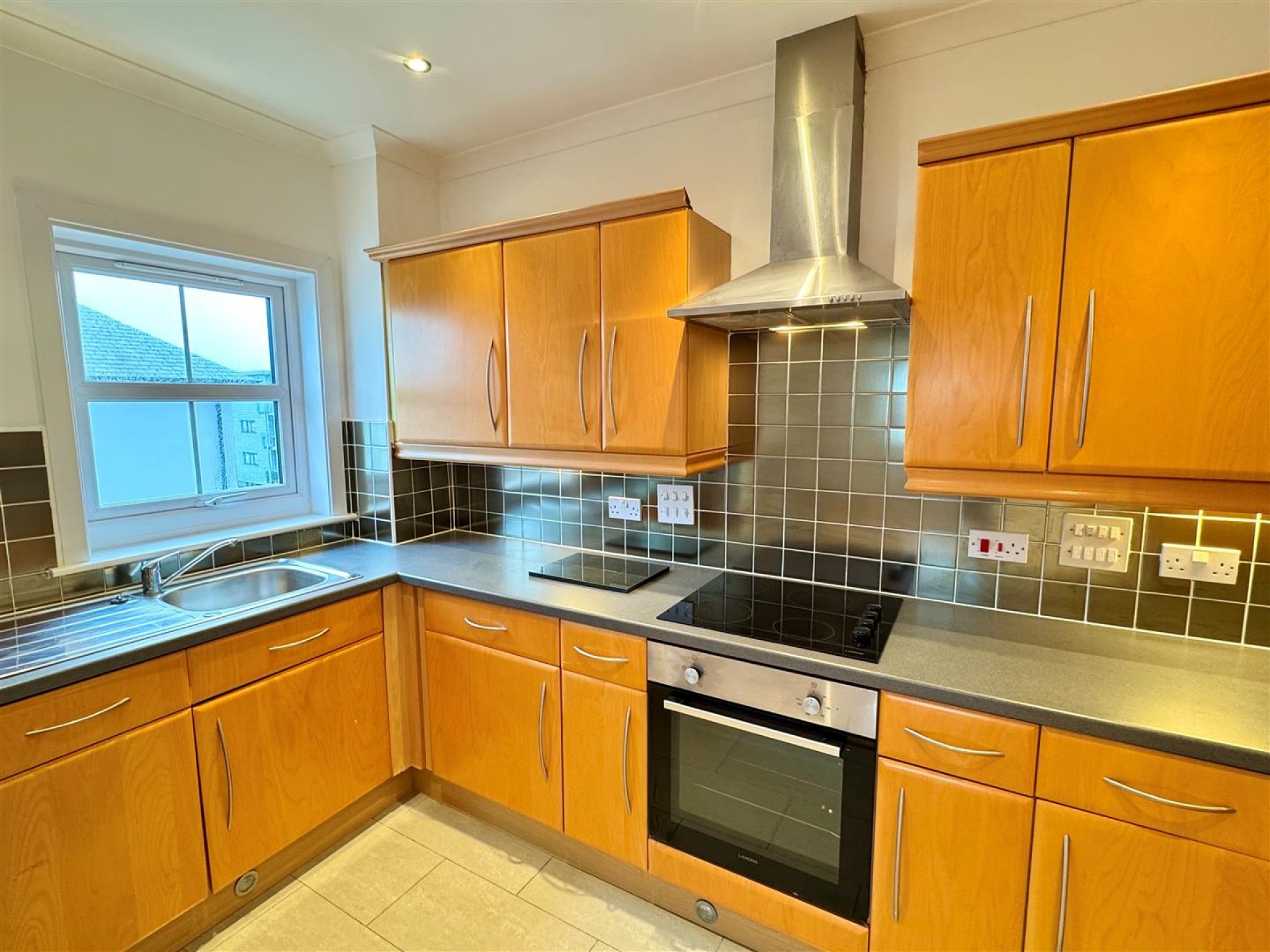 Bezant Place, Pentire