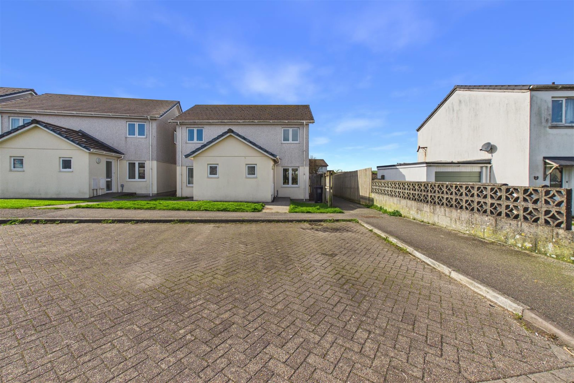 Dale Close, Treloggan, Newquay