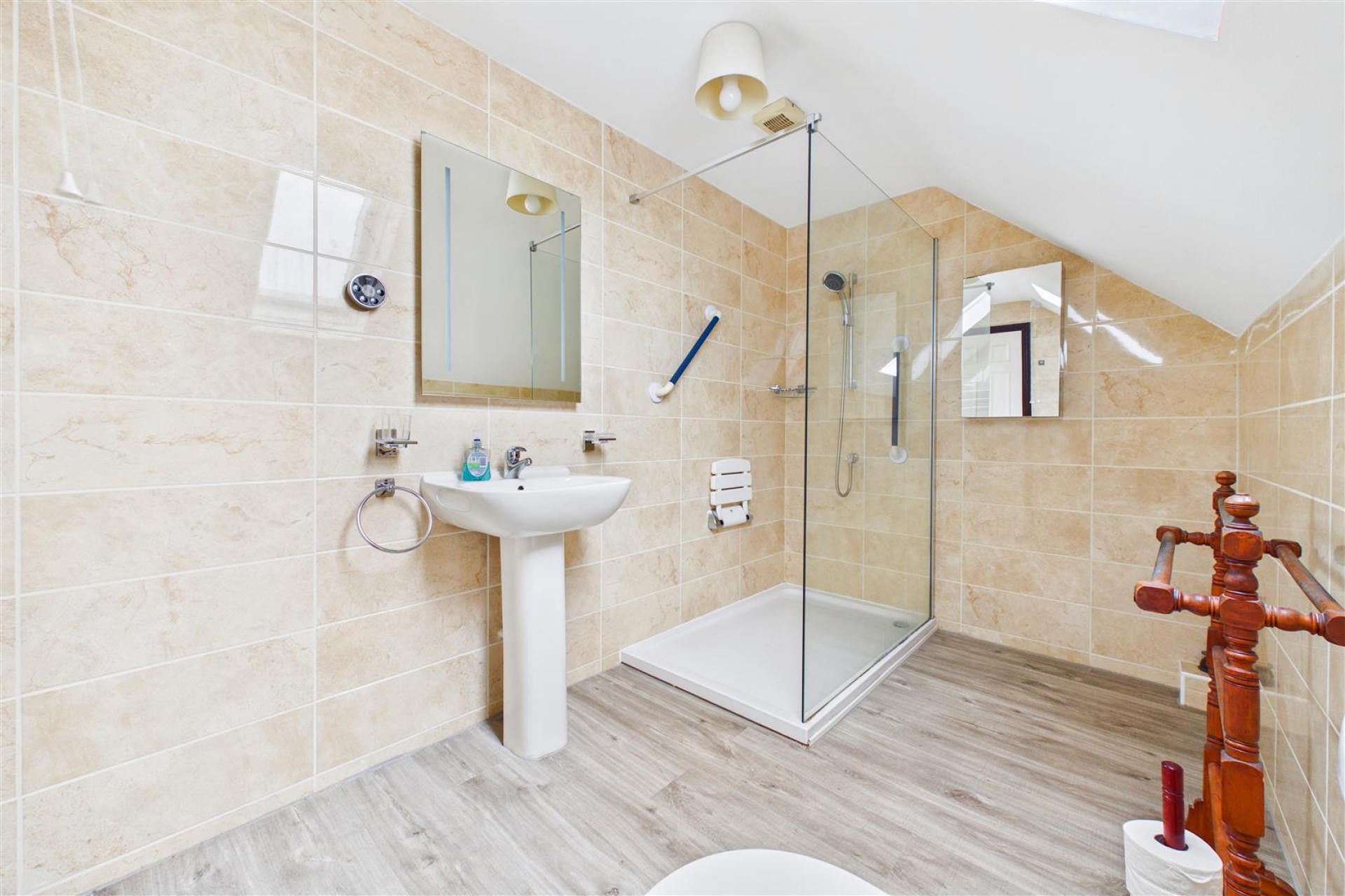 The Oaks, Quintrell Downs