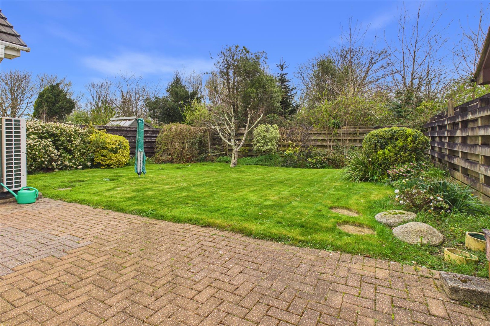 The Oaks, Quintrell Downs