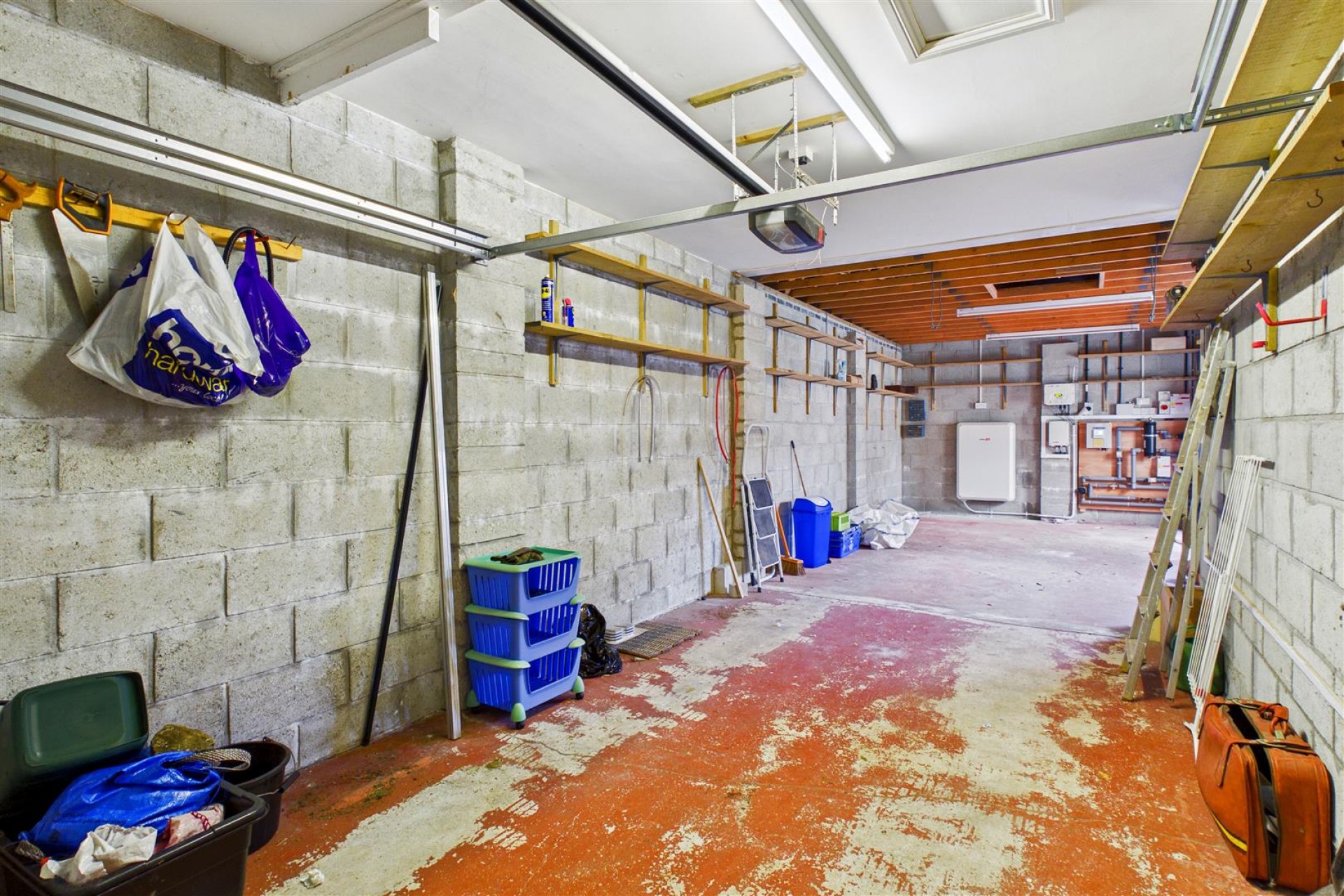 The Oaks, Quintrell Downs