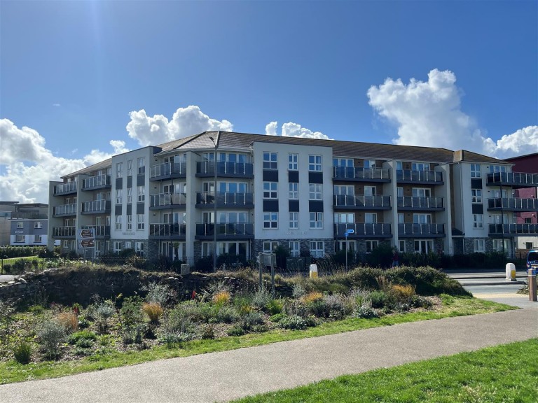 Narrowcliff, Newquay