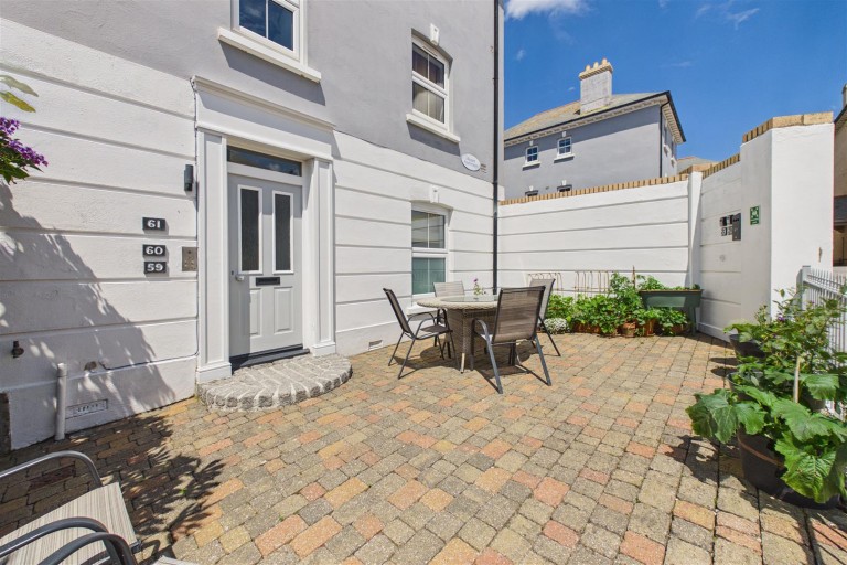 Bezant Place, Pentire, Newquay