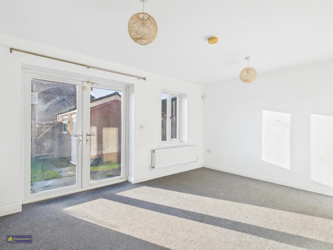 Kingsbury Way Kingswood