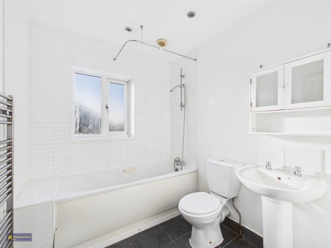 Kingsbury Way Kingswood