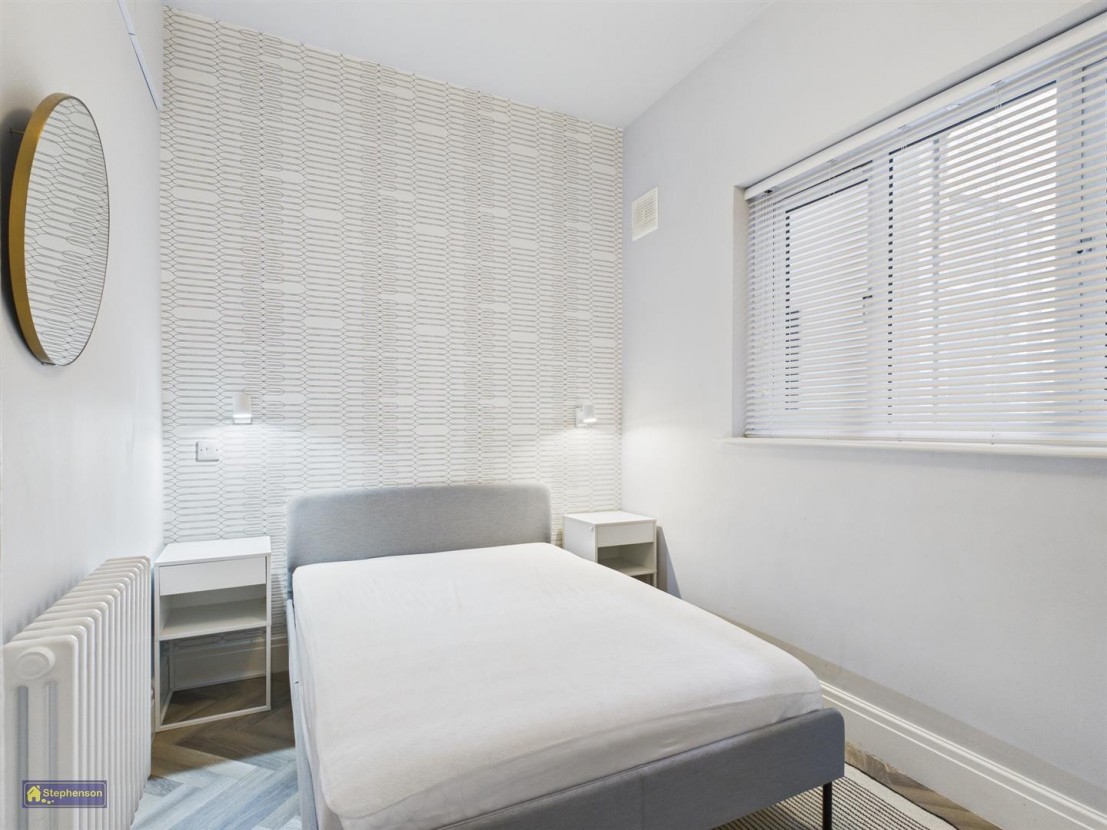 The Avenue, Bishop Lane, Hull