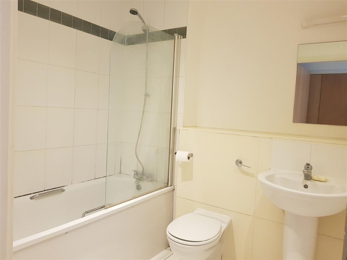 Queens Court, HU1 3DR