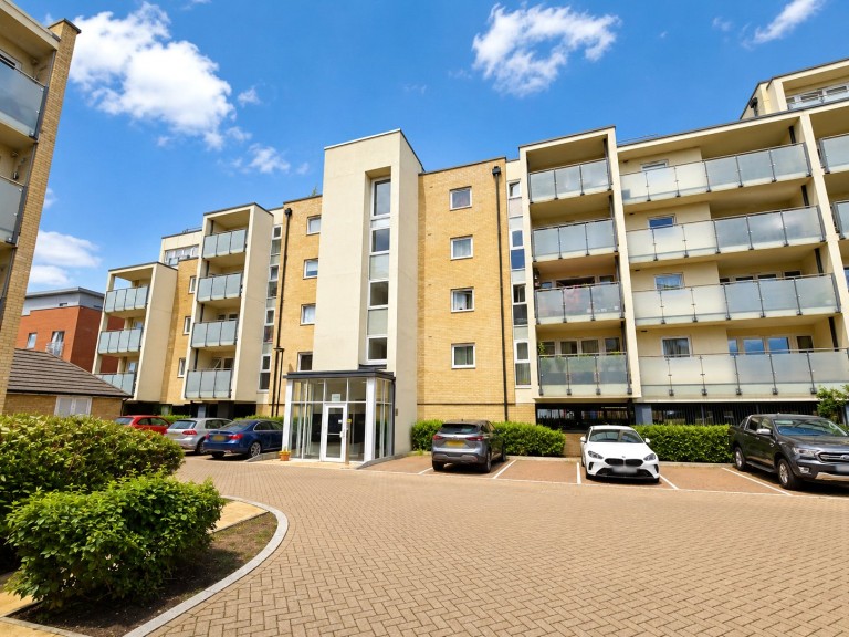 Perkins Gardens, Ickenham