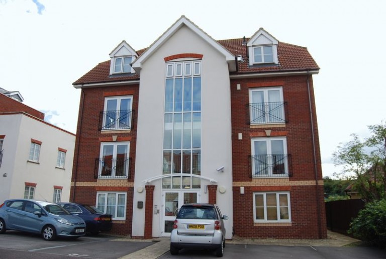 Two bed fully furnished apartment, Parade Court, Bristol