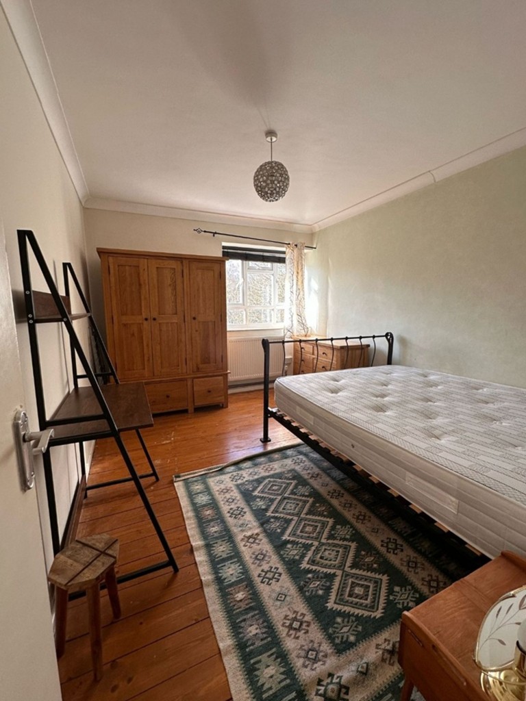 Esher Gardens, London, SW19