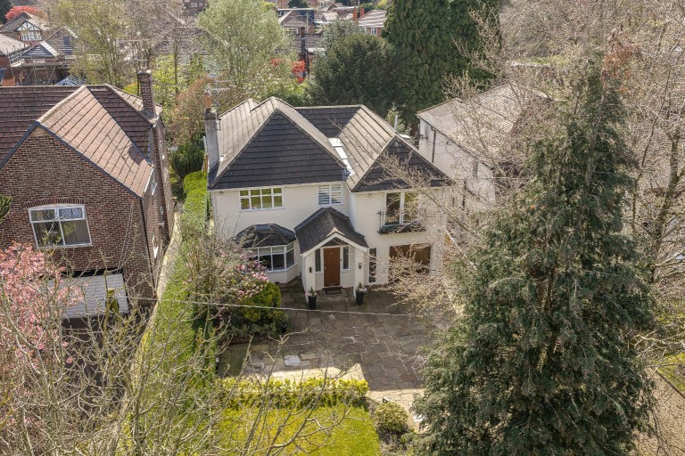 The Avenue, Sale, Cheshire, M33