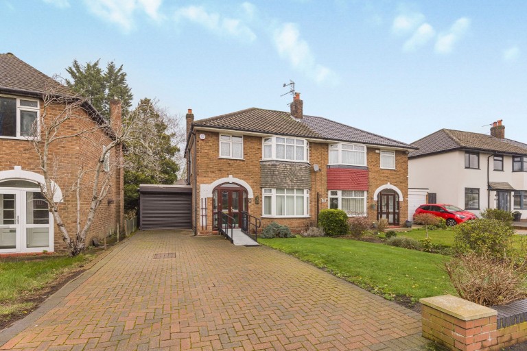 Shaftesbury Avenue, Timperley, Altrincham