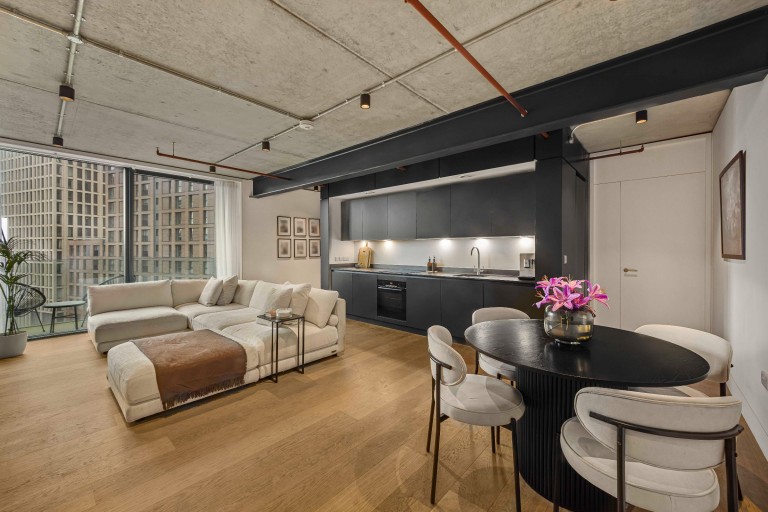 Flat , Chapeltown Street, Manchester