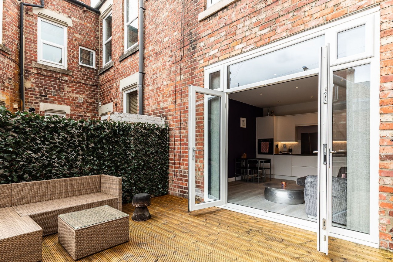 Myrtle Grove, Jesmond, NE2
