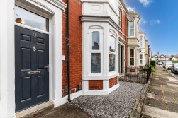 Myrtle Grove, Jesmond, NE2
