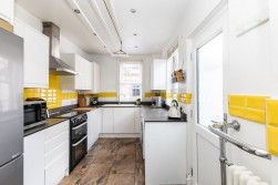 Myrtle Grove, Jesmond, NE2