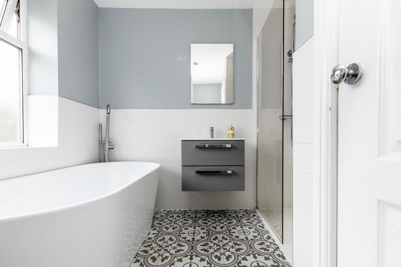 Broadway West, Gosforth, NE3