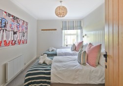 8 Elford Farm Cottages, Seahouses, NE68