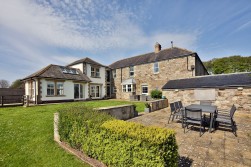 8 Elford Farm Cottages, Seahouses, NE68