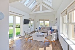 8 Elford Farm Cottages, Seahouses, NE68