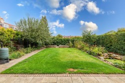 North Avenue, Gosforth, NE3