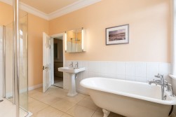 North Avenue, Gosforth, NE3