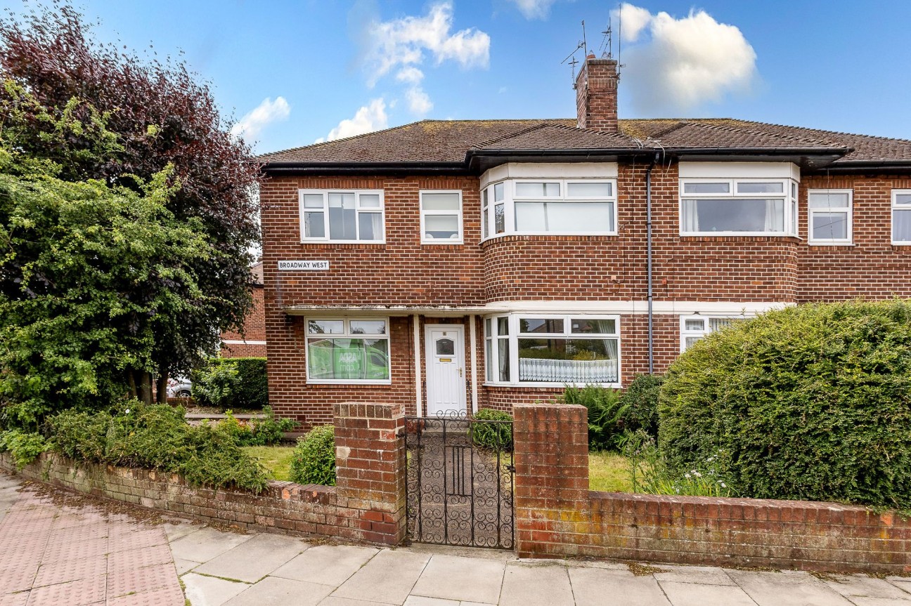 Broadway West, Gosforth, NE3