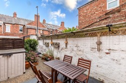 Myrtle Grove, Jesmond, NE2