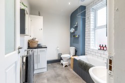 Myrtle Grove, Jesmond, NE2